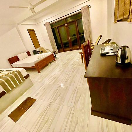 Ashansa Lagoon Resort Тангале Екстериор снимка