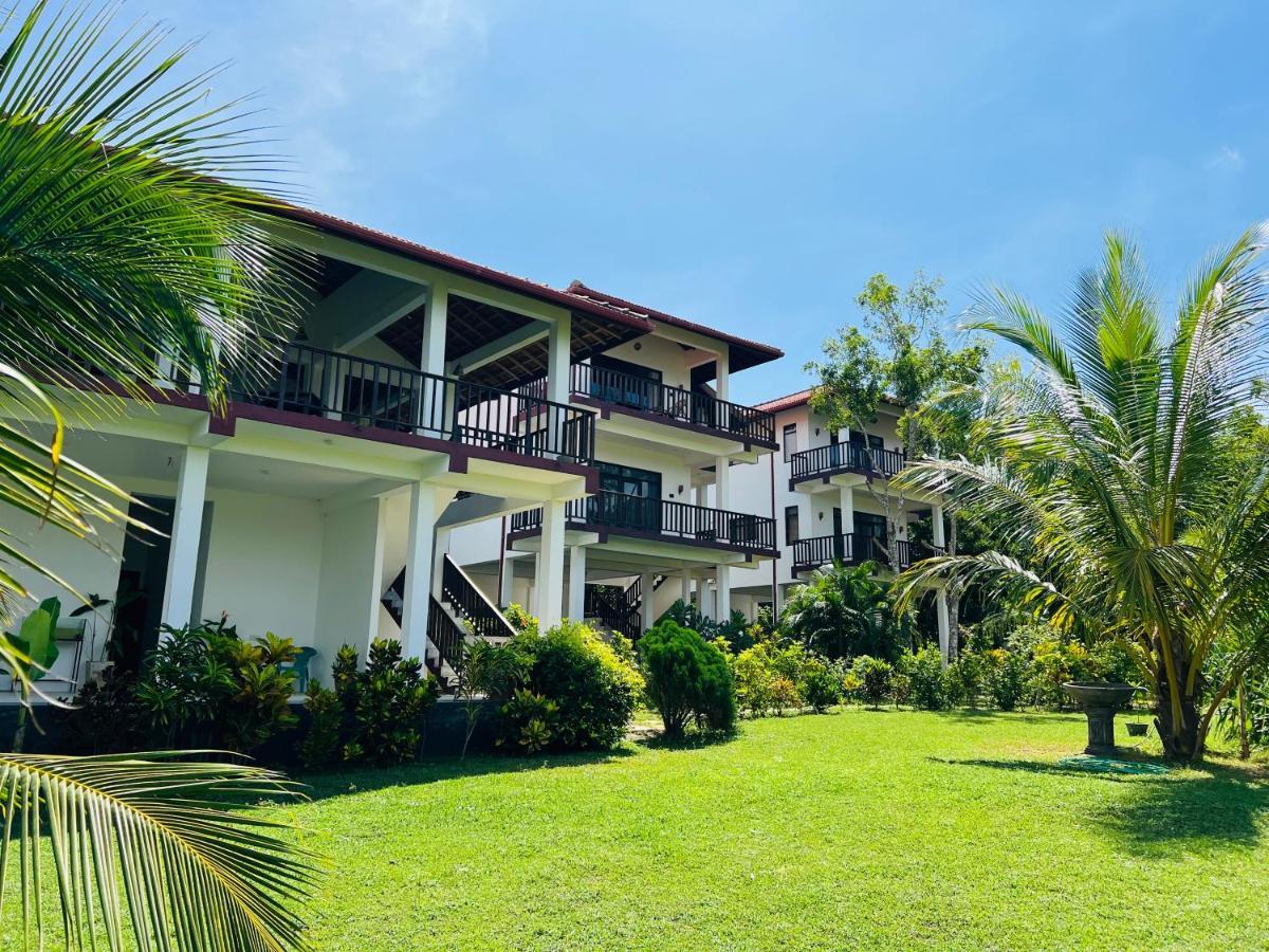 Ashansa Lagoon Resort Тангале Екстериор снимка