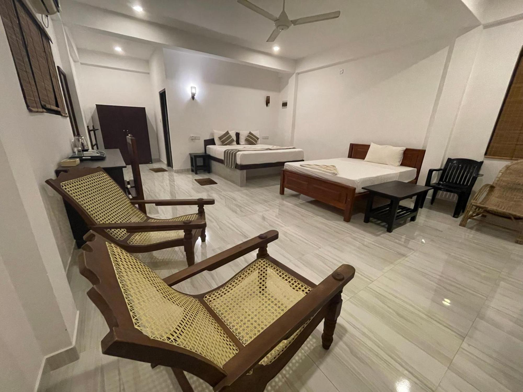 Ashansa Lagoon Resort Тангале Екстериор снимка