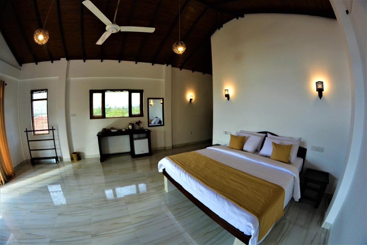 Ashansa Lagoon Resort Тангале Екстериор снимка